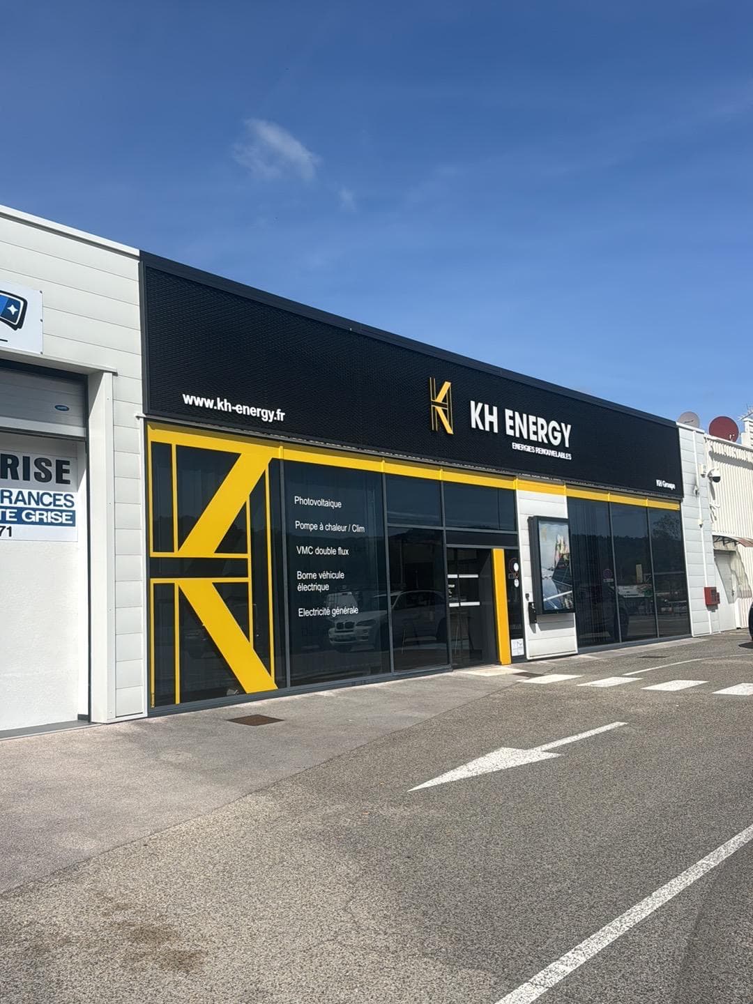Intervention Expert Fermetures sur porte sectionnelle industrielle chez KH Energy, Saint-Amour